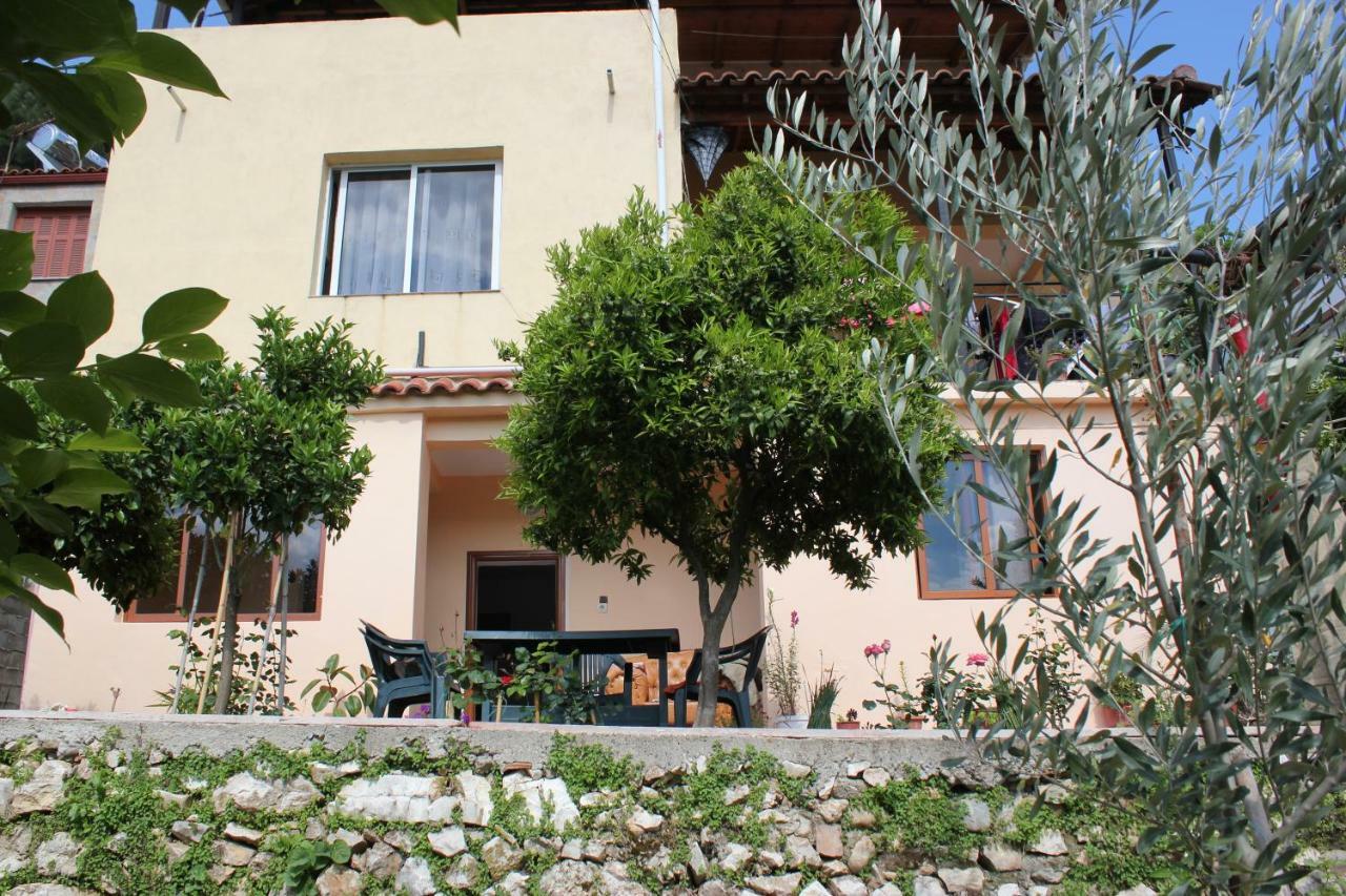 Guest House Noah&Kristel Berat Exterior photo